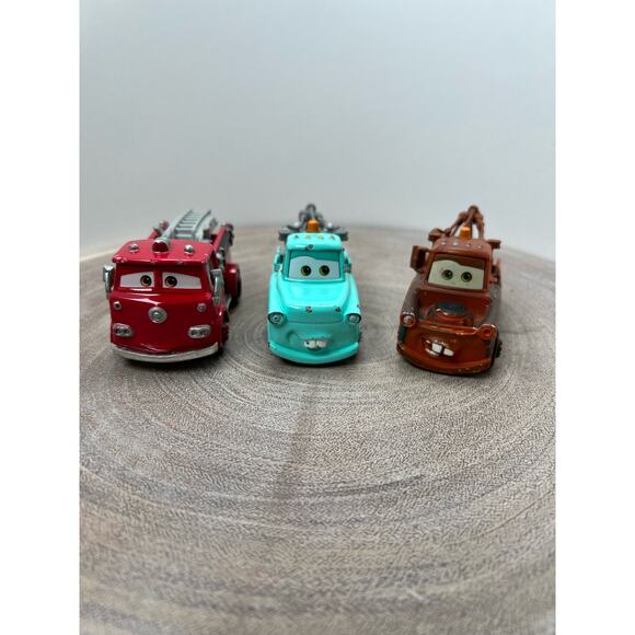 Disney Pixar Cars Radiator Springs Die Cast Vehicle Lot of 3 - Picture 2 of 11